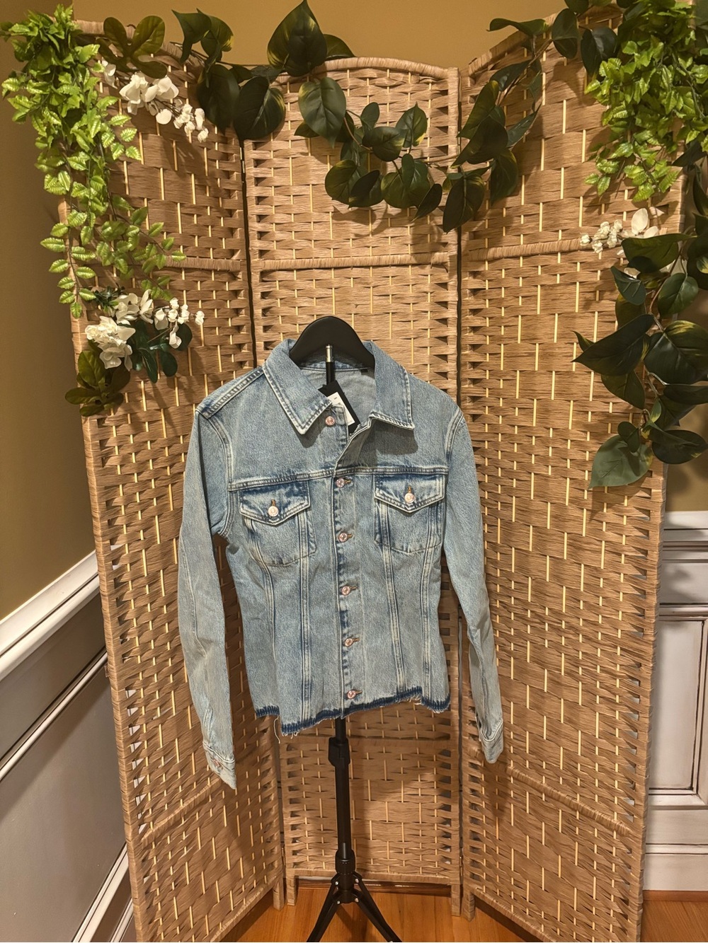 7 For All Mankind Light Blue Washed Denim Jacket - Picture 5 of 7